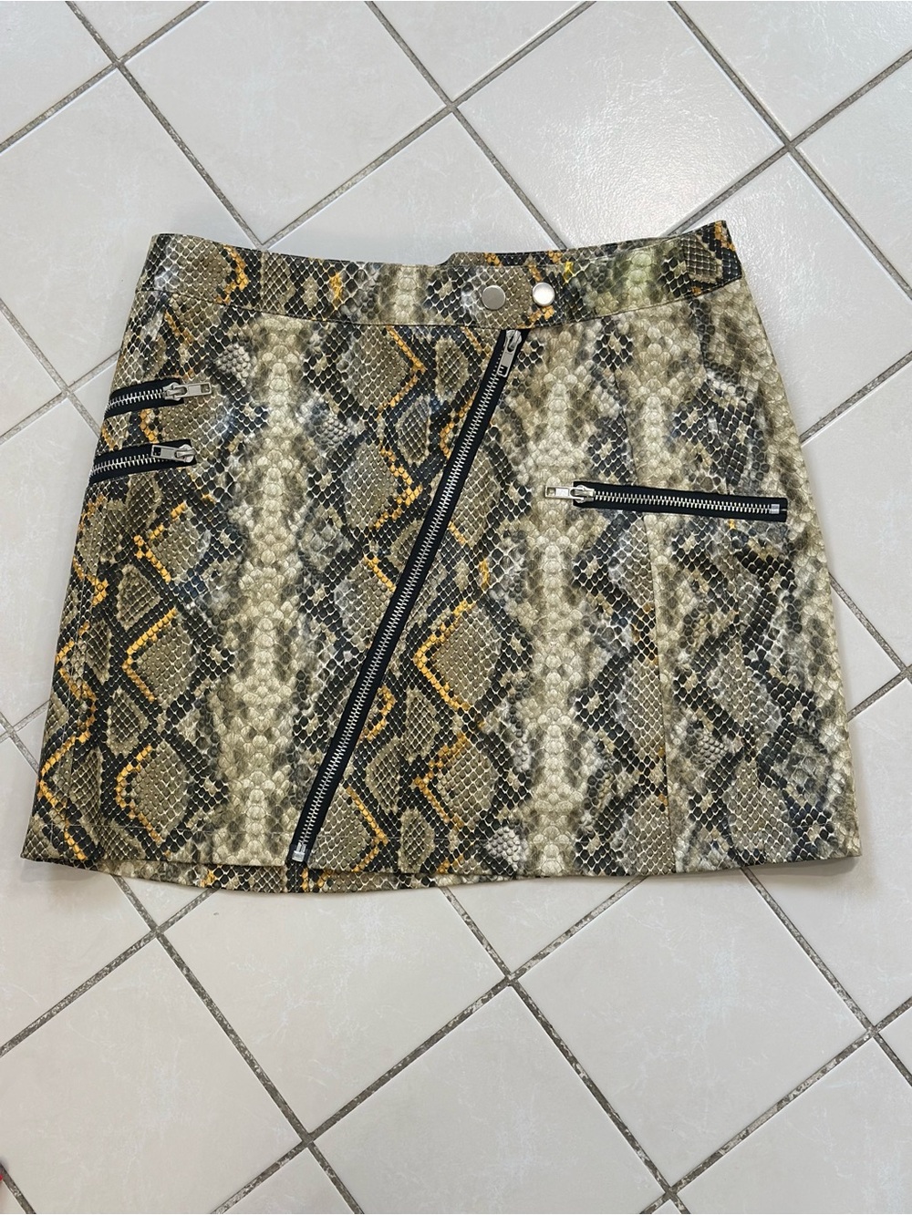 Fashion Nova Snake-Print Faux Leather Mini Skirt in Olive and Yellow